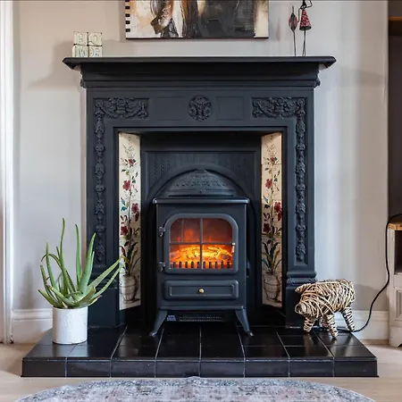 Harrison House - Heworth In *