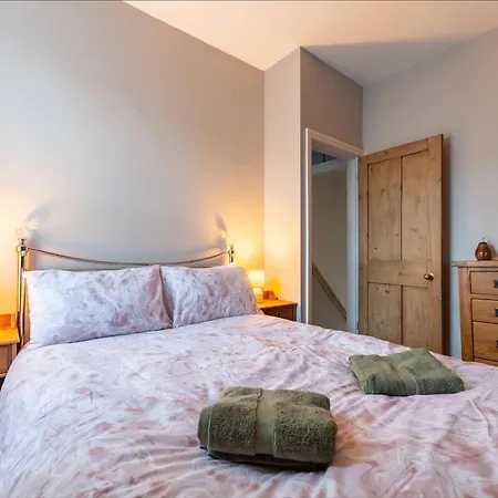 Harrison House - Heworth In *