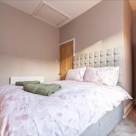 Harrison House - Heworth In *