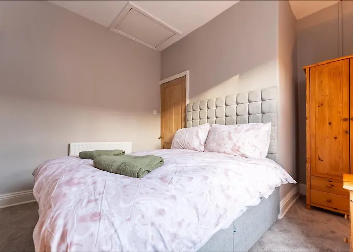 Harrison House - Heworth In *